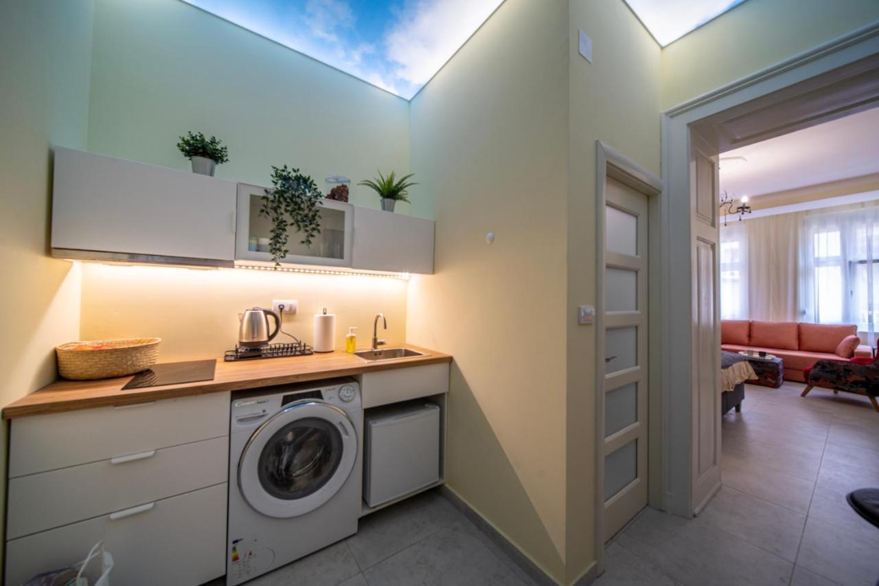 Sunlit Artist Studio Apartamento Belgrado Exterior foto