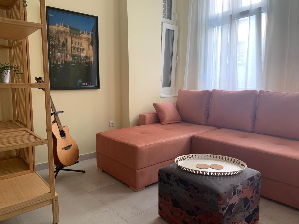 Sunlit Artist Studio Apartamento Belgrado Exterior foto