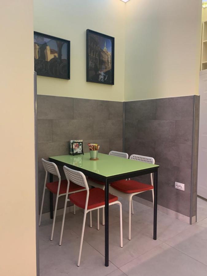 Sunlit Artist Studio Apartamento Belgrado Exterior foto