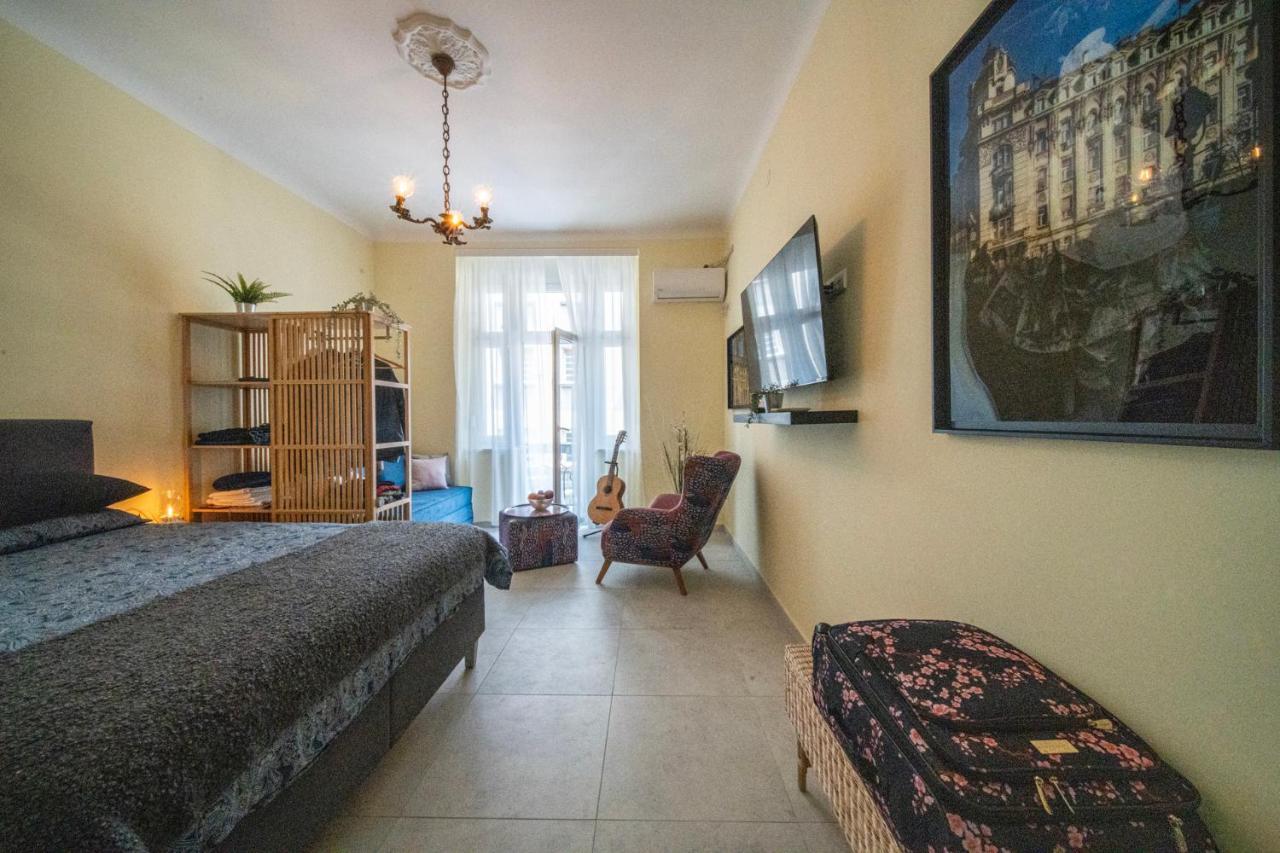 Sunlit Artist Studio Apartamento Belgrado Exterior foto